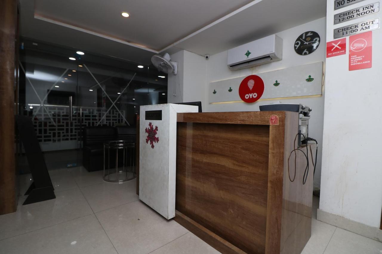 Oyo 9999 Hotel La Wisteria Delhi Kültér fotó